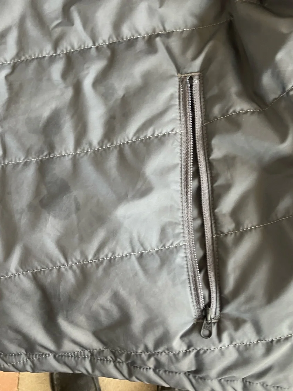 The North Face Puffer Jacket , ladies XL/TG , gray , perfect condition